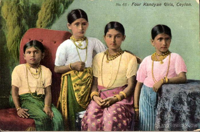 Four Kandyan girls Sri Lanka