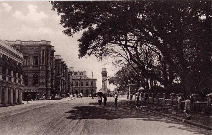 1920s Queen Street With The Clock Tower In The Distance