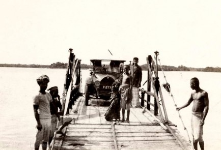 Ferry across the estuary at Trincomalee, Ceylon 1925