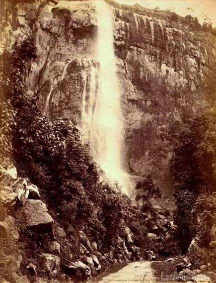 Diyaluma falls near Haputale, Sri Lanka